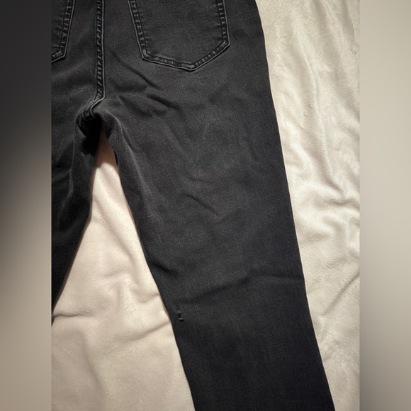 Jennifer Lopez Black Distressed Skinny Jeans - Picture 12 of 16